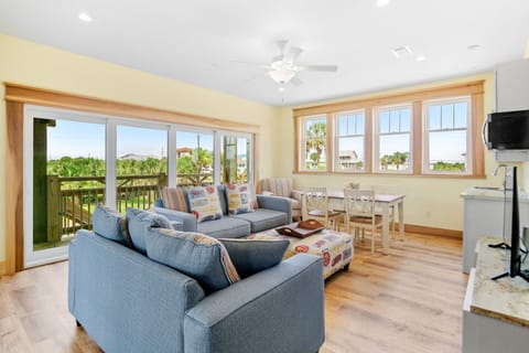 Casa de Madera Pensacola Beach- First Level Living Area with Dining