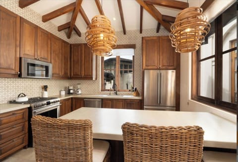 Condo | Private kitchen