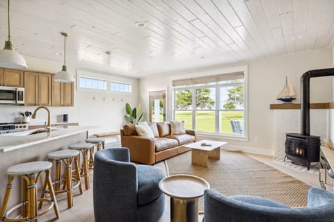 Main20Floor20Living202