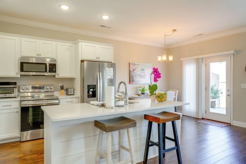 Kitchen | 1st Floor | Keurig Coffee Maker | Cooking Basics