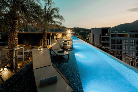 3 outdoor pools, sun loungers