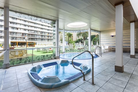 Turkish bath, hot stone massages, 1 treatment room, massages