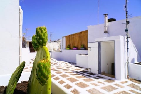 Family House, City View | Exterior detail