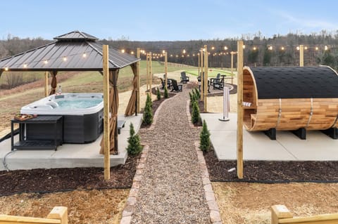 Hot tub, suana, fire pit, chipping green, backyard games, all perched atop 5 acres of Kentucky Bluegrass