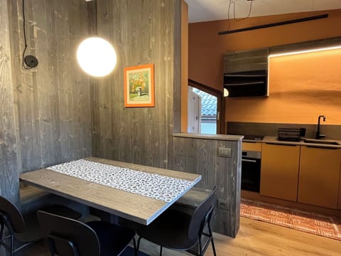 Furniture, Wall, Interior Design, Wood, Flooring, Floor, Ceiling, Countertop, Lighting, Room