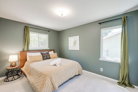 Bedroom #1 Queen Bed