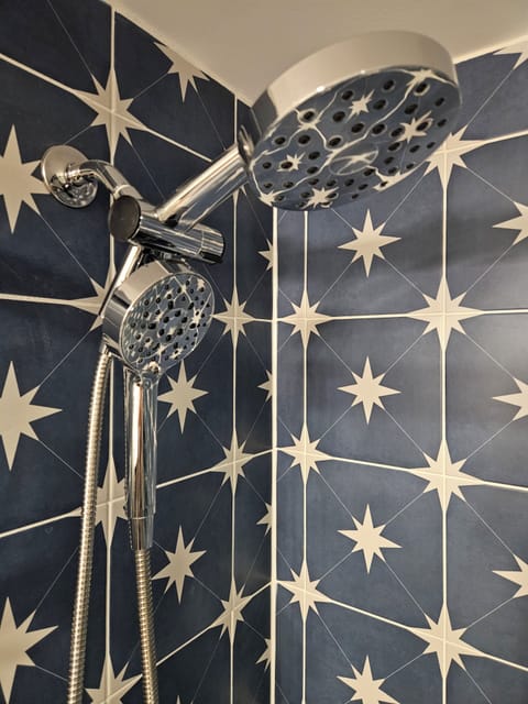 Hand-held showerhead