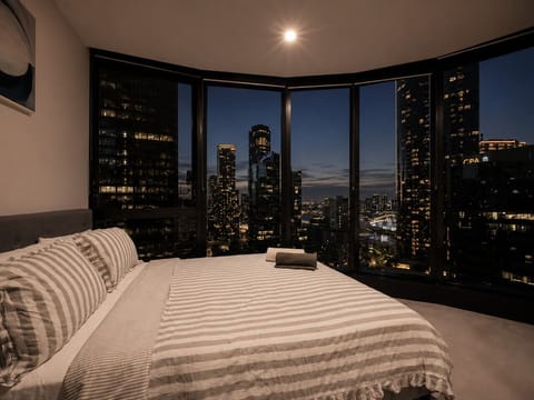 Bask in panoramic views of Southbank from the master bedroom.