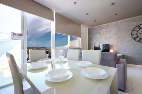 Penthouse, Sea View | Dining