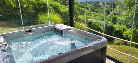 Indoor spa tub