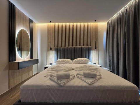 Deluxe Double Room | Free WiFi
