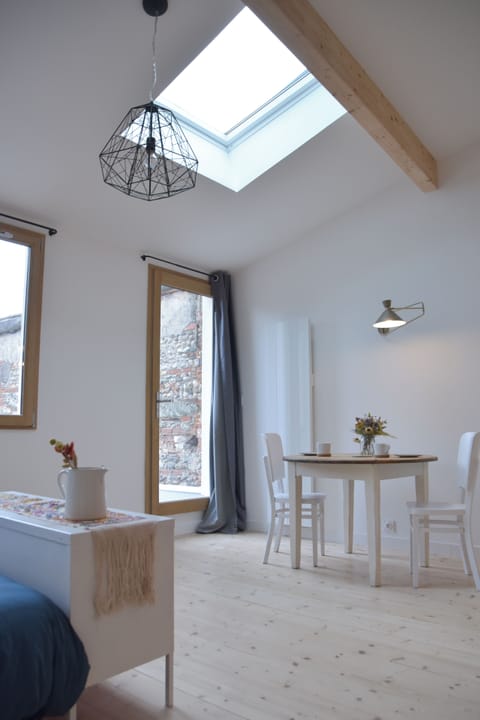 Superior Studio, Courtyard View | Laptop workspace, free WiFi, bed sheets