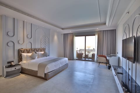 Presidential Suite | In-room safe, blackout drapes, iron/ironing board (on request)
