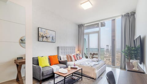 Luxury Studio, City View | Blackout drapes, iron/ironing board, free WiFi