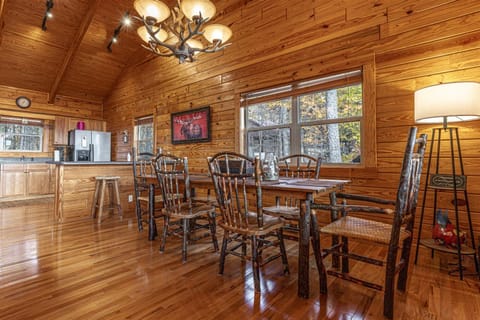 Dining Area Seating For 6