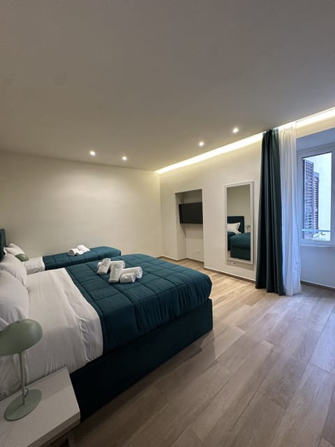 Comfort Quadruple Room, Non Smoking, Courtyard View | Desk, soundproofing, iron/ironing board, free WiFi