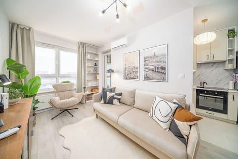 Prądnik Czerwony Apt - Balcony, Tauron Arena nearby - by Rentujemy