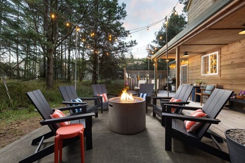 Outdoor seating with fire pit