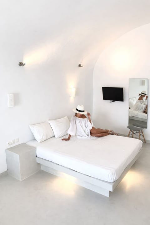 In-room safe, individually decorated, individually furnished, desk