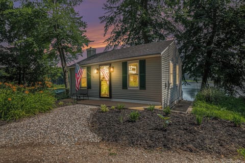 Front of cottage!