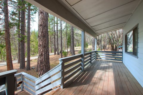 Chalet (3 Bedrooms) | Interior