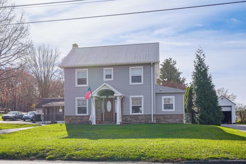 Red Lion Vacation Rental | 3BR | 3BA | 1,223 Sq Ft | Stairs Required