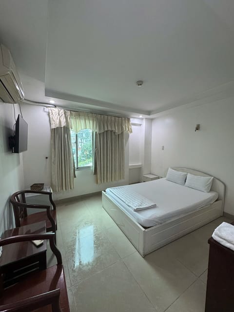 Standard Single Room, Non Smoking | Premium bedding, memory foam beds, minibar, individually furnished