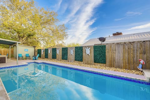 House (3 Bedrooms) | Front of property