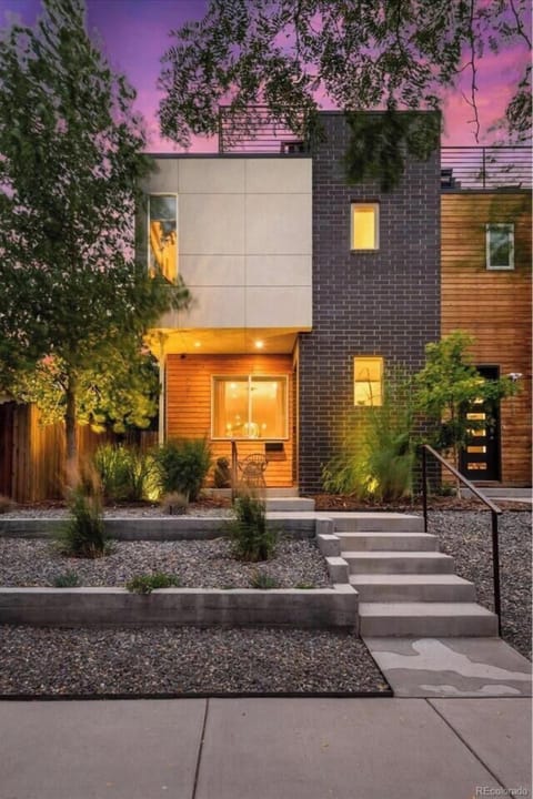 Duplex Entrance
