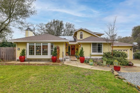 Auburn Vacation Rental | 3BR | 2BA | 2,065 Sq Ft | Steps Required