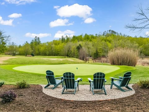 Your own private Jack Nicklaus Golden Bear Green!