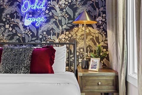 Bedroom 1: Queen Bed, Smart TV + Full ensuite Bathroom