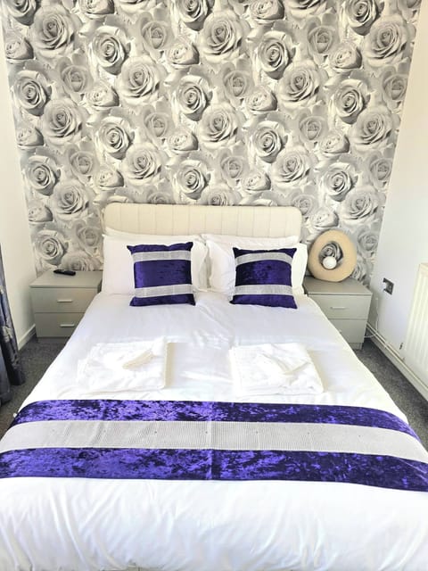 Apartment, 2 Bedrooms, Garden View | 2 bedrooms