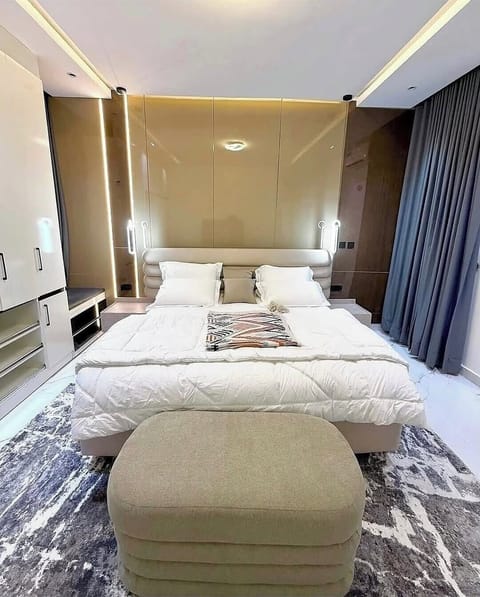 Family Room, Balcony, City View | Desk, laptop workspace, blackout drapes, soundproofing
