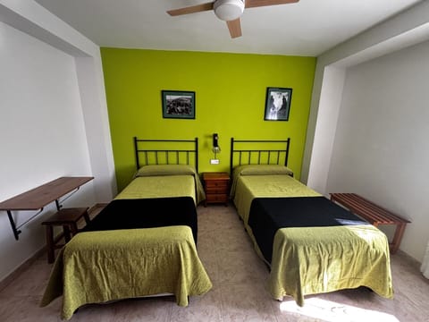 Twin Room, Mountain View