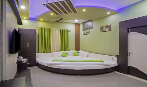 Luxury Suite | Desk, free WiFi