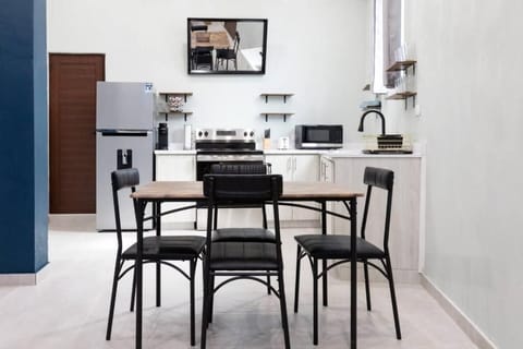 Apartment, 2 Bedrooms | Private kitchen
