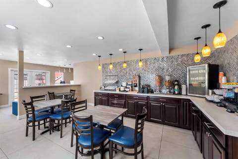 Free daily breakfast