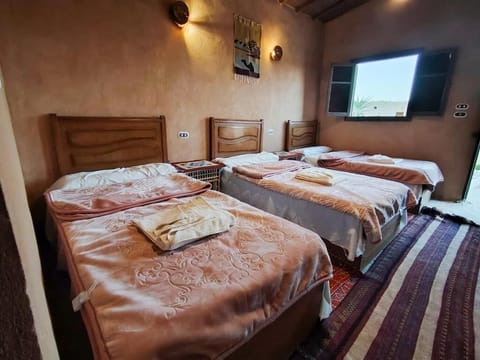 WiFi, bed sheets