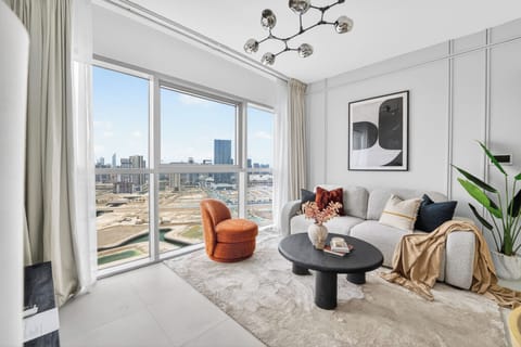 Elite Apartment, 2 Bedrooms (Apartment) | Living area | 50-inch Smart TV with digital channels