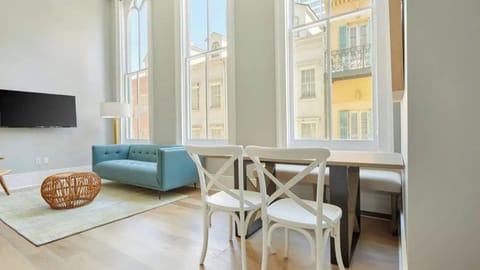 Studio (4 Bedrooms) | Interior