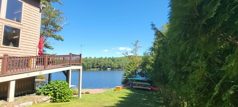 Soak up the best of summer with breathtaking lake views, spacious outdoor living, and endless waterfront fun. Relax by the water, launch a kayak or paddleboard, and make unforgettable memories at the lake.