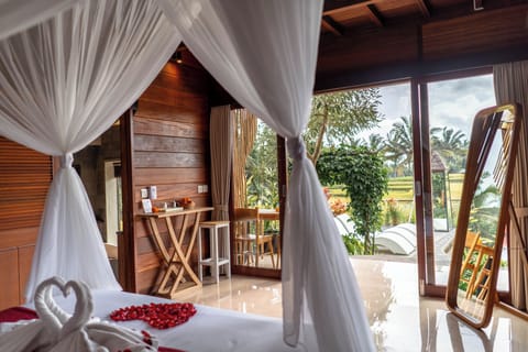 Eco Bamboo House | In-room safe, free WiFi