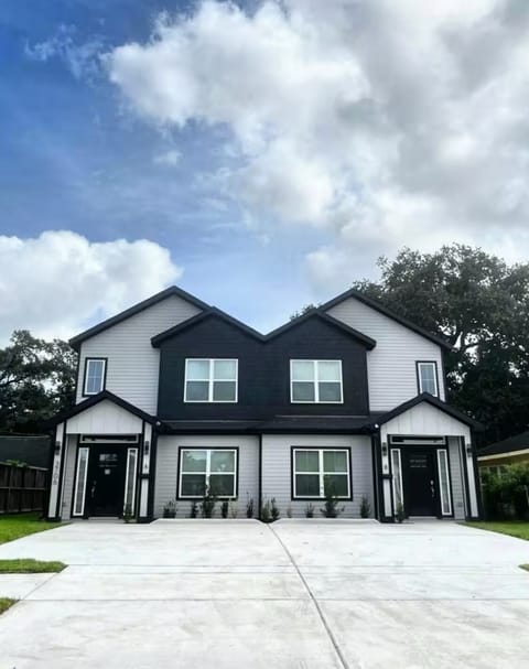 Newly built Duplex - Unit A and Unit B 