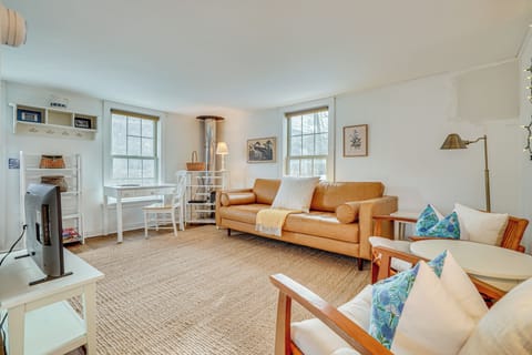 Manchester Center Vacation Rental | 3BR | 1BA | 1,000 Sq Ft | 4 Steps to Enter