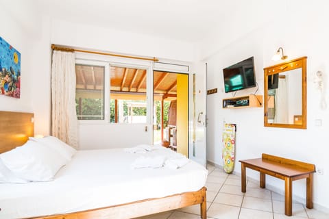 Studio - Ground Floor | In-room safe, desk, soundproofing, iron/ironing board