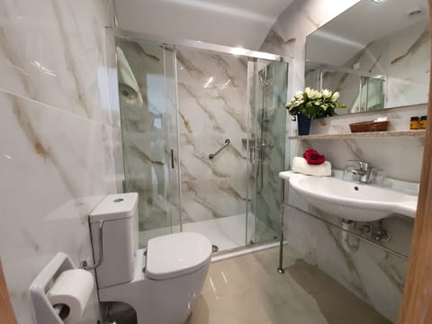 Triple Room, Partial Sea View | Bathroom | Bathtub, free toiletries, hair dryer, soap