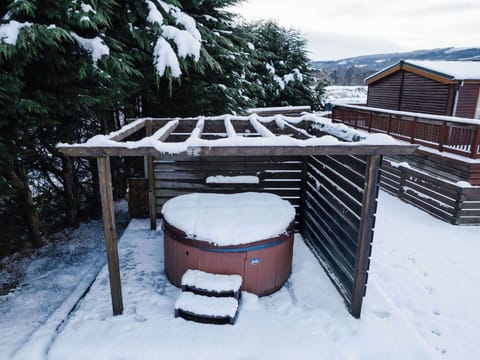 Wood, Snow, Winter, Freezing, Shed, Log Cabin, Hardwood, Yard