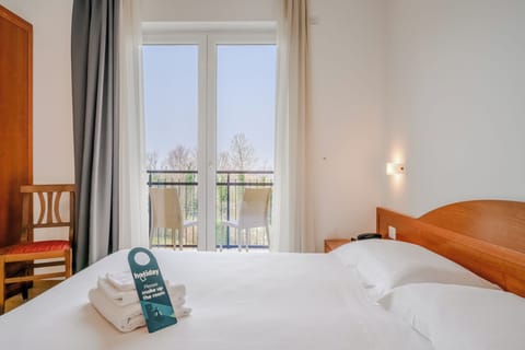 Superior Triple Room | In-room safe, desk, free WiFi, bed sheets