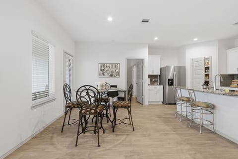 Floor, Indoors, Building, Dining Room, Dining Table